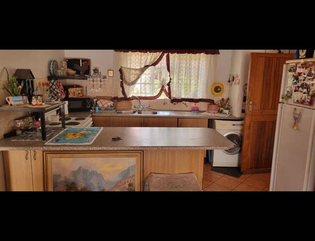 2 BEDROOM HOUSE FOR SALE IN THERESA PARK